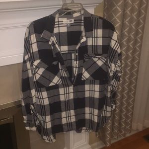 Black and white plaid top